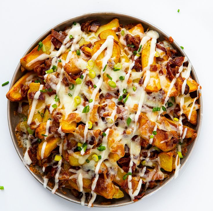 Seasoned fries with a rich cheese topping